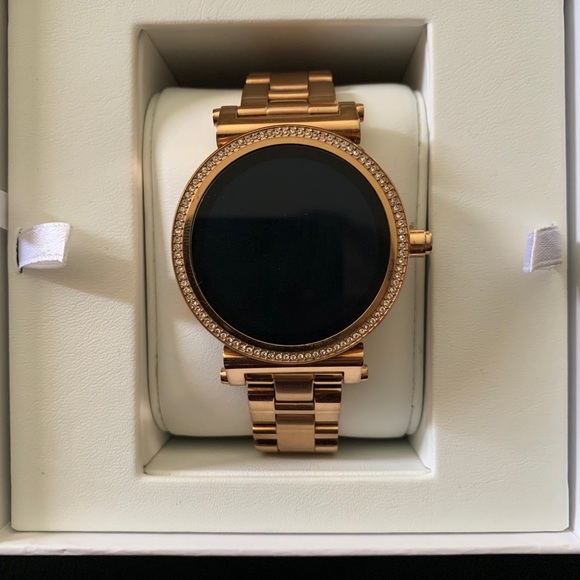 Authentic Michael Kors Sofie Pave Smartwatch - Picture 4 of 6